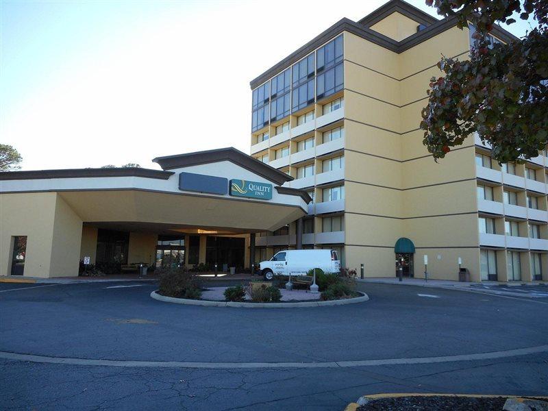 Quality Inn Near Hampton Coliseum Exterior foto
