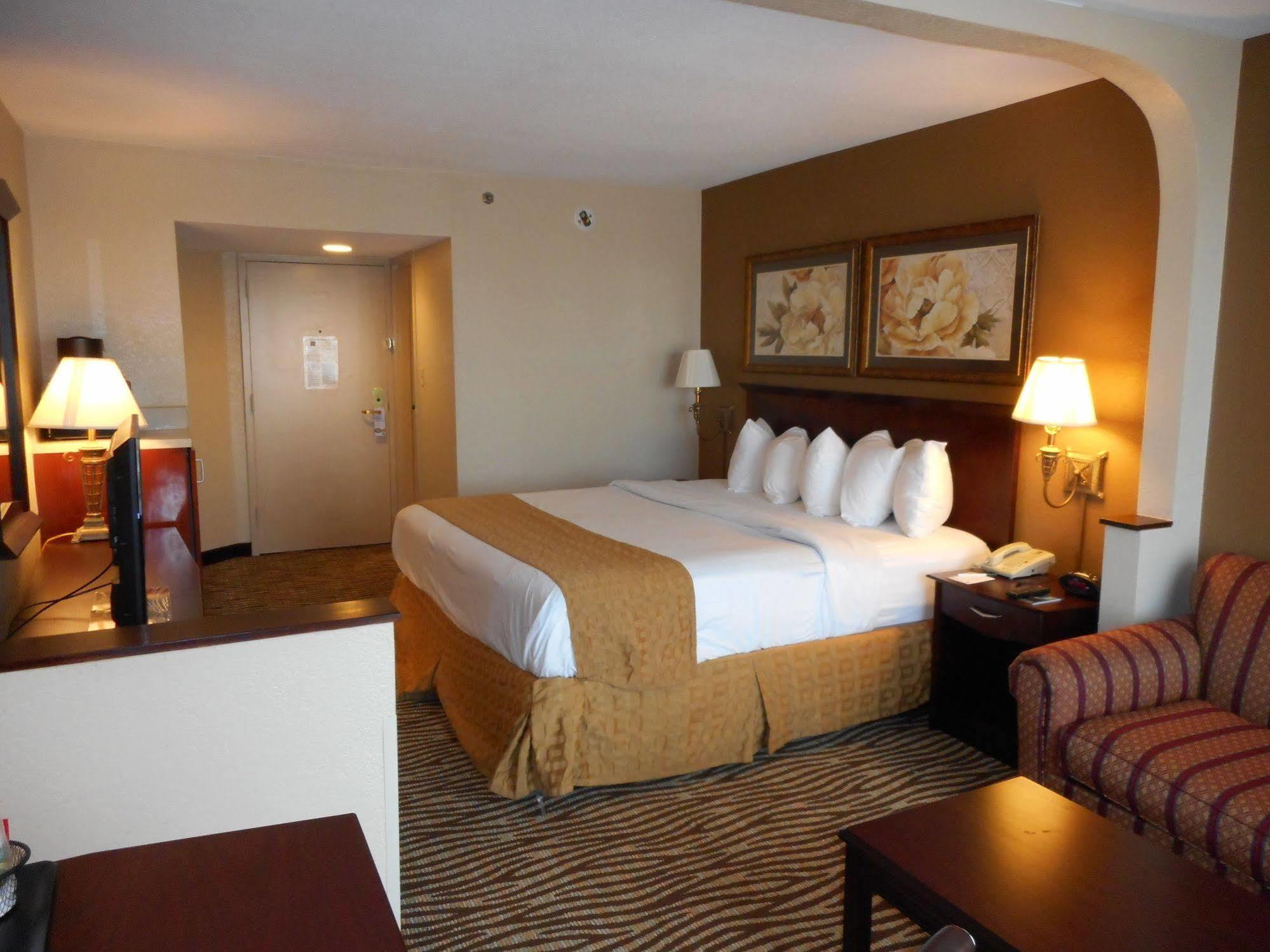 Quality Inn Near Hampton Coliseum Exterior foto