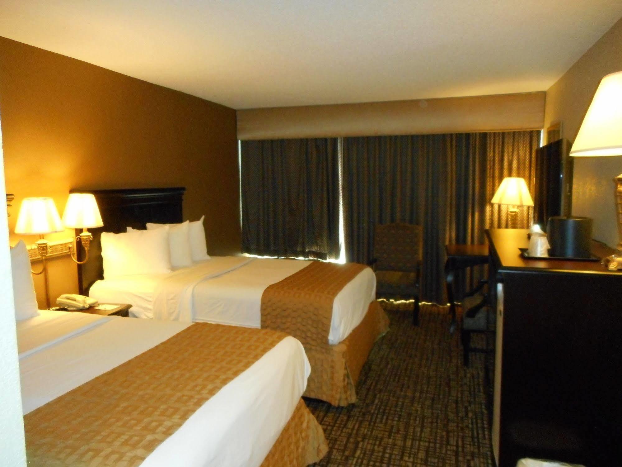 Quality Inn Near Hampton Coliseum Exterior foto